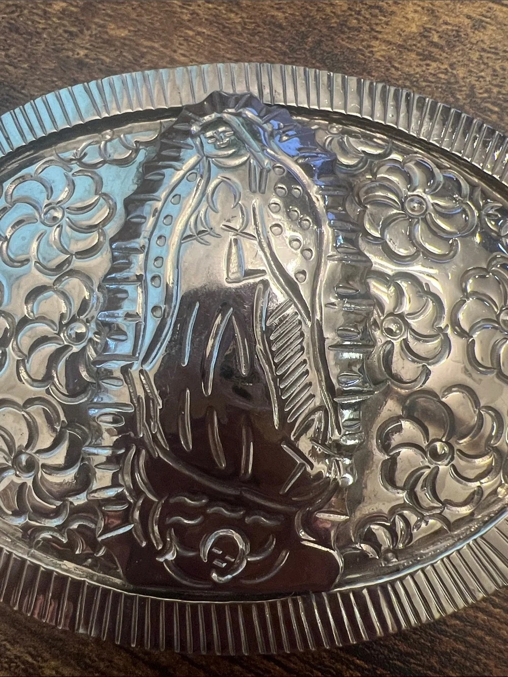 N/A oval silver